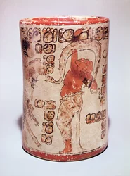 Jarra que representa a un hombre bailando con una serpiente, encontrada en una tumba en Altar de Sacrificios, Clásico Maya